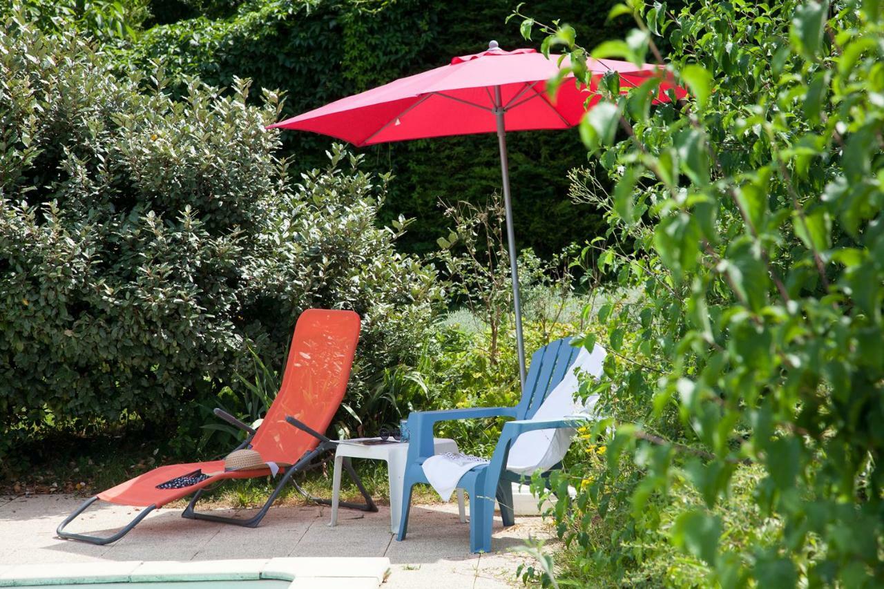 Le Lion D'Or Hotel Manzac-sur-Vern Bagian luar foto