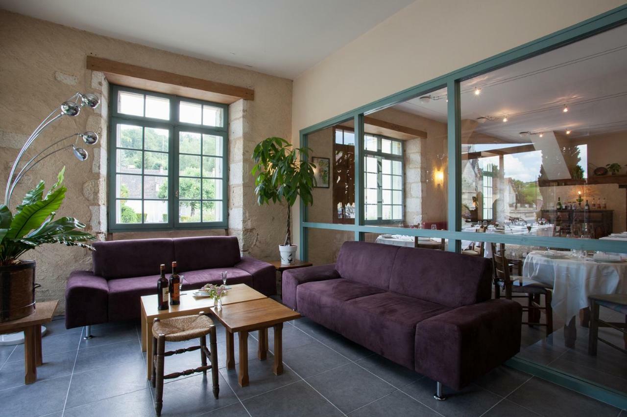 Le Lion D'Or Hotel Manzac-sur-Vern Bagian luar foto