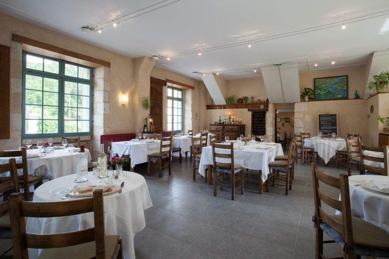 Le Lion D'Or Hotel Manzac-sur-Vern Bagian luar foto